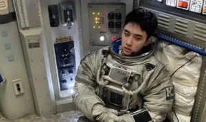 Salah satu adegang film The Moon yang diperankan oleh DO EXO. (instagram)
