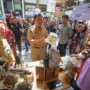 Ema Sumarna, Plh Wali Kota Bandung saat mengunjungi Pasar Kreatif Bandung di 23 Paskal.