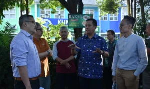 Pemkot Bandung saat meninjau Kawasan Jalan Ganesha
