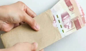 Kadisdik Nyaleg, 8 Ribu Guru Telat Gajian di Karawang Ilustrasi gaji 8 ribu guru yang telat hingga tiga bulan di Karawang. (pexels)