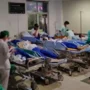 Kondisi puluhan mahasiswa yang alami keracunan saat dirawat disalah satu rumah sakit (tangkapan layar Youtube)