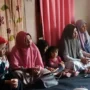 Ilustrasi acara selamatan memasuki rumah baru.