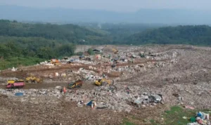 500 ton Sampah di Bandung Barat Tertahan Imbas Dari Pencemaran Air Lindi