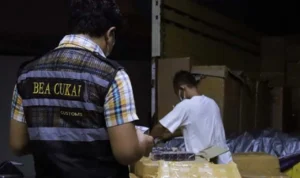 Bea Cukai Amankan 400 Juta Batang Rokok Ilegal Bea Cukai Amankan 400 Juta Batang Rokok Ilegal
