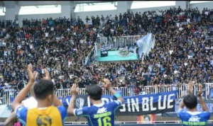Ilustrasi. Bobotoh diimbau untuk tidak nekat datang ke Stadion Manahan menyaksikan secara langsung laga Persib Bandung vs Persis Solo. persib.co.id
