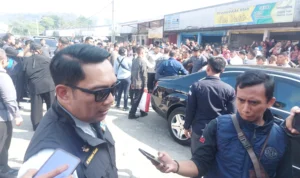 Gubernur Jawa Barat, Ridwan Kamil saat ditemui awak media di Pasar Parungkuda, Kabupaten Sukabumi, Jawa Barat. Jabar Ekspres/Riki Achmad.
