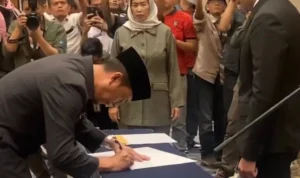 Bupati Hengky Bakal Lantik Pejabat Eselon II, PWRI KBB Ingatkan Ini Bupati Bandung Barat, Hengky Kurniawan saat melantik pejabat eselon II beberapa waktu lalu. Kamis (3/23). Foto: Jabarekspres