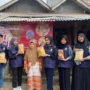 Mahasiswa Universitas Djuanda saat melakukan kuliah kerja nyata di Desa Cimande, Kecamatan Caringin, Kabupaten Bogor. Foto : Daniswara Mahendra Putra/Jabarekspres.com