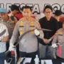 Nekat Bawa Sajam untuk Tawuran, 11 Pelajar Diamankan Polresta Bogor Kota Kapolresta Bogor Kota, Kombes Pol Bismo Teguh Prakoso saat menunjukkan sejumlah barang bukti kepemilikan senjata tajam dari para pelajar di Mapolresta Bogor Kota, Jumat (11/8). (Yudha Prananda / Jabar Ekspres)