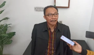 Dok. Saksi Ahli dalam Persidangan Kasus Suap Proyek Bandung Smart City, Prof Nandang Sambas. Senin (14/8). Foto. Sandi Nugraha.
