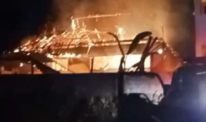Sekolah Terbakar, Siswa SDN 04 Duren Seribu Terpaksa Belajar Daring 3 Hari Kondisi kebakaran SDN 04 Duren Seribu saat terjadi kebakaran. Jabar Ekspres/Rubiakto.