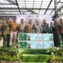 Kementrian Lingkungan Hidup dan Kehutanan (KLHK) berangkatkan enam individu satwa liar Biawak Komodo (Varanus komodoensis) dari lembaga Konservasi Taman Safari Indonesia Bogor, Jawa Barat untuk dikembalikan ke Habitat aslinya.