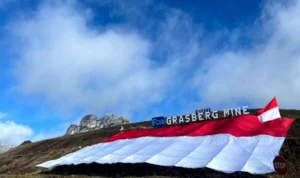 Bentangkan Bendera Merah Putih dengan Ukuran 3.431,25 Meter, PT Freeport Indonesia Pecahkan Rekor Dunia Bentangkan Bendera Merah Putih dengan Ukuran 3.431,25 Meter, PT Freeport Indonesia Pecahkan Rekor Dunia