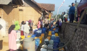 Polres Garut Sediakan Air Bersih untuk Warga Terdampak Musim Kemarau