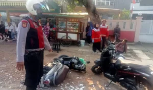 Tujuh Motor Lawan Arah, Tabrakan Dengan Truk Muatan Batu Bata