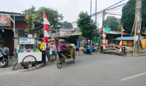 Miris! Seorang Remaja Tewas di Cinere Depok Akibat Tawuran pada Senin Subuh Jalan Cilobak, Cinere, Depok, Jawa Barat yang menjadi tempat tawuran warga pada Senin, 7 Agustus 2023. Jabar Ekspres/Rubiakto.