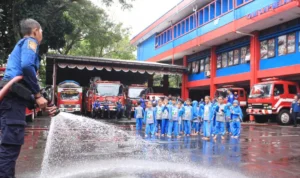 Jumlah Mobil Pemadam Kota Bandung Belum Ideal