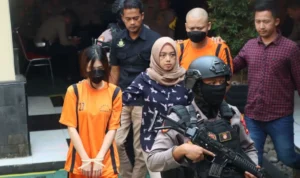 Kasat Reskrim Polres Sukabumi Kota AKP Yanto Sudiarto ungkap soal YouTuber promosikan judi online dikendalikan WNI di Thailand. ANTARA/Aditya Rohman.