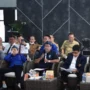 Ketua Forum Kepala Sekolah Swasta (FKSS) Ade Hendriana (dua dari kiri) saat ikut berdialog di DPRD Jabar beberapa waktu lalu. Jabar Ekspres/Hendrik Muchlison.