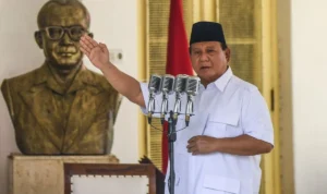 Pakar politik dari Universitas Andalas (Unand) Sumatera Barat, Asrinaldi menilai Prabowo Subianto semakin percaya diri maju sebagai Capres. ANTARA/Galih Pradipta/YU.