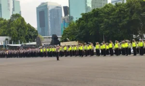 Buruh Gelar Aksi Demo Hari Ini di Jakarta, Polda Metro Jaya Kerahkan 6.612 Personel Polda Metro Jaya kerahkan 6.612 personel untuk mengamankan demo buruh yang digelarhari ini Kamis, 10 Agustus 2023. PMJ News.