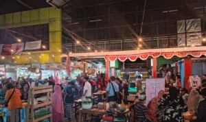 Promosi UMKM Surabaya Melalui Bazar Senja Surya