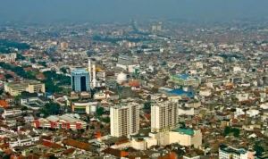 Pemkot Bandung imbau warga Kota Bandung untuk hemat penggunaan air bersih.