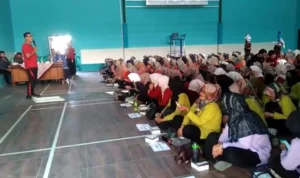 TP PKK Desa beserta para kader posyandu di kecamatan Paseh dalam Acara Gebyar Cegah Stunting di GOR Desa Legok Kaler-Paseh.
