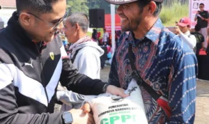 Bupati Bandung Barat: Angka Kemiskinan Menurun Drastis!