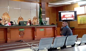 Dok. Saksi sekaligus tersangka kasus suap Bandung Smart City, Kahirur Rijal. Senin (7/8). Foto. Sandi Nugraha.