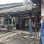 GOSONG: Sejumlah kios di Terminal Leuwipanjang yang terbakar, Selasa (8/8).