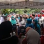 Plt Bupati Bogor, Iwan Setiawan saat mengunjungi Gerai UMKM di Kecamatan Cileungsi, Kabupaten Bogor.