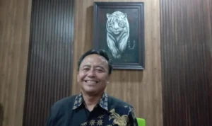 Caption: Sekretaris Daerah Kabupaten Sumedang, Herman Suryatman saat dikunjungi oleh wartawan, belum lama ini.(Je/ Dedi Suhandi)