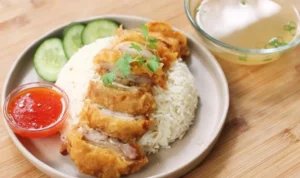 Praktis Cuman Pakai Rice Cooker! Resep Nasi Hainan Krispi