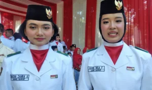 Peringati HUT ke-78 RI, Cerita Hanifa Siswi Sukabumi yang Jadi Pembawa Baki Paskibraka Jabar 2023