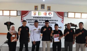 Unsur Forkopimda Sukabumi saat pembentukan Kampung Bebas Narkoba di Kelurahan Sukakarya, Kota Sukabumi.