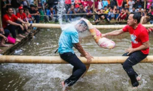 Semarak Pesta Rakyat di Bogor, Momen Warga Pukuli Bima Arya