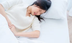 8 Tips Meredakan Sakit Menstruasi, Penting Untuk Wanita Ketahui!