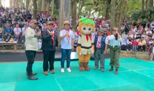 Gubernur Jawa Barat, Ridwan Kamil saat membuka West Java Forest Festival 2023, di Taman Hutan Raya Ir. H Juanda, Kecamatan Cimenyan, Kabupaten Bandung.