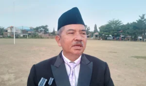 Warga Rancaekek Ternyata Belum Punya Alun-alun! Sekcam Tunggu Keputusan Bupati Bandung Sekretaris Camat (Sekcam) Rancaekek, Safrudin saat ditemui usai Upacara Penurunan Bendera HUT ke-78 RI. (Yanuar/Jabar Ekspres)