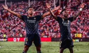 Player of Real Madrid Jude Bellingham (left) and Vinicius jr. (right)