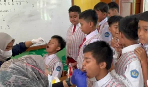 FKG Unjani Beri Penyuluhan Pencegahan Gigi Berlubang Pada Siswa SD di Cimahi