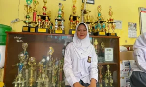 Awalnya Iseng, Inilah Cerita Siswi asal Kabupaten Bandung yang Jadi Paskibra HUT ke-78 RI di Gedung Sate Cerita Siswi asal Kabupaten Bandung yang Jadi Paskibra HUT ke-78 RI di Gedung Sate / Agi Jabar ekspres