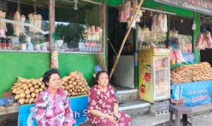 Imbas Tol Cisumdawu, omzet penjual di Cadas Pangeran menurun