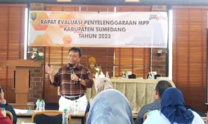 Rapat Evaluasi 2023, Sekda Sumedang Tekan Kedisiplinan Perangkat MPP 