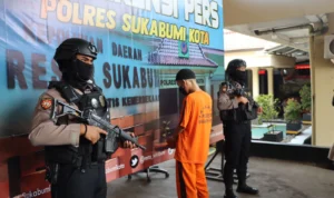 Polres Sukabumi Kota berhasil meringkus AS (21), salah satu pelaku pengeroyokan terhadap penjual nasi goreng beberapa waktu lalu.