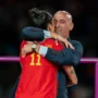 Dalam menghadapi permasalahan seksisme yang muncul di dunia olahraga, Juru Bicara Sekretaris Jenderal PBB, Stephane Dujarric, akhirnya berbicara terkait insiden kontroversial yang melibatkan Presiden Federasi Sepak Bola Spanyol, Luis Rubiales, yang mencium bibir pemain Jennifer Hermoso.