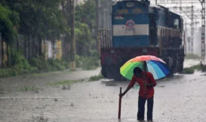 Setidaknya 24 orang dilaporkan tewas dan puluhan lainnya dikhawatirkan hilang dalam bencana alam yang disebabkan oleh hujan lebat di India.