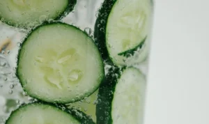 Daftar Manfaat Air Mentimun, Bisa Cerahkan Kulit!