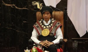 Makna baju adat jokowi yang di pakai dalam acara MPR RI